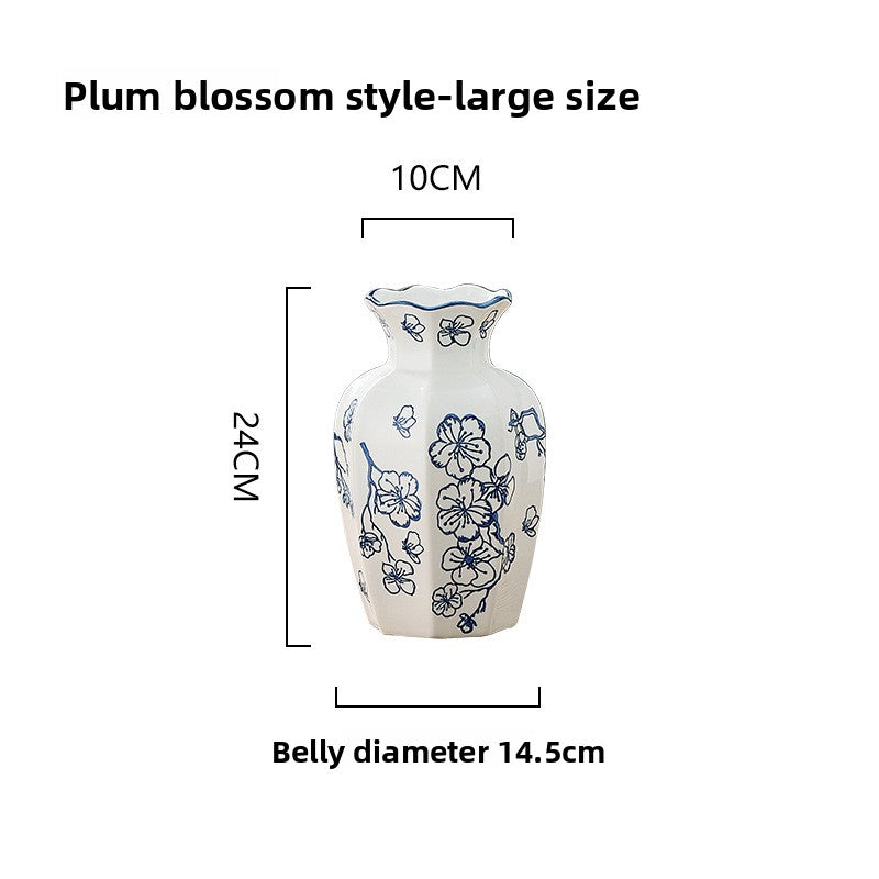 Blue and white porcelain vase